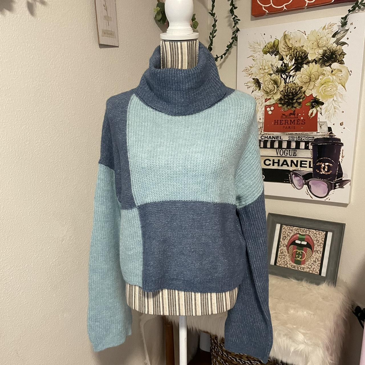 Wild Fable Women's Cropped Turtleneck Pullover Sweater SMALL BLUE COLOR  BLOCK
