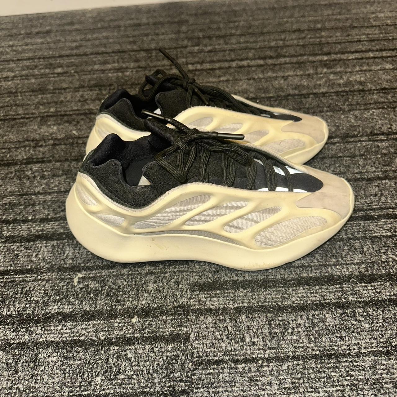 yeezy trainers 700