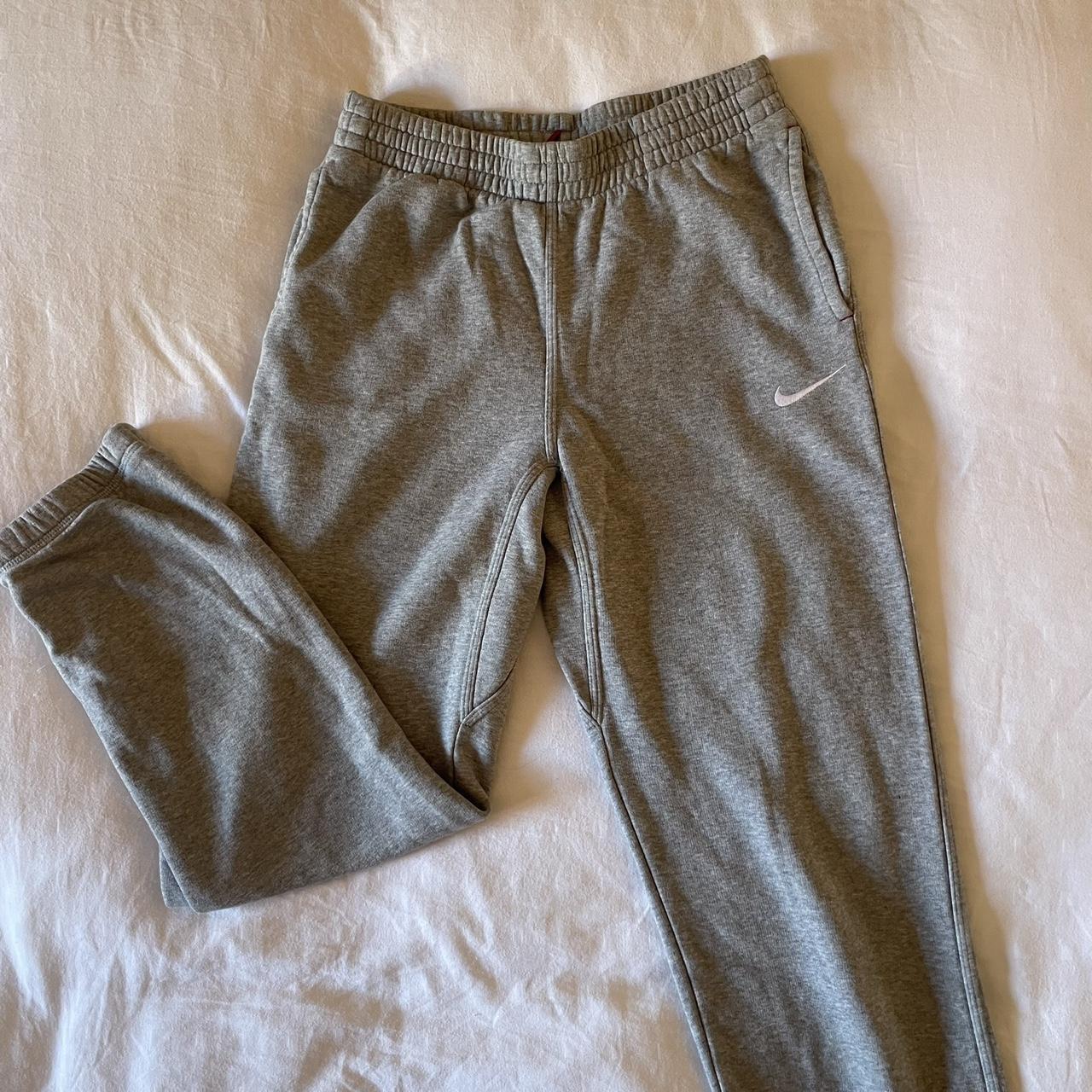 xs grey nike joggers