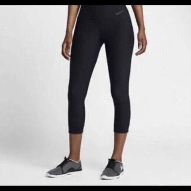 Nike ten less 2025 plastic bottles leggings