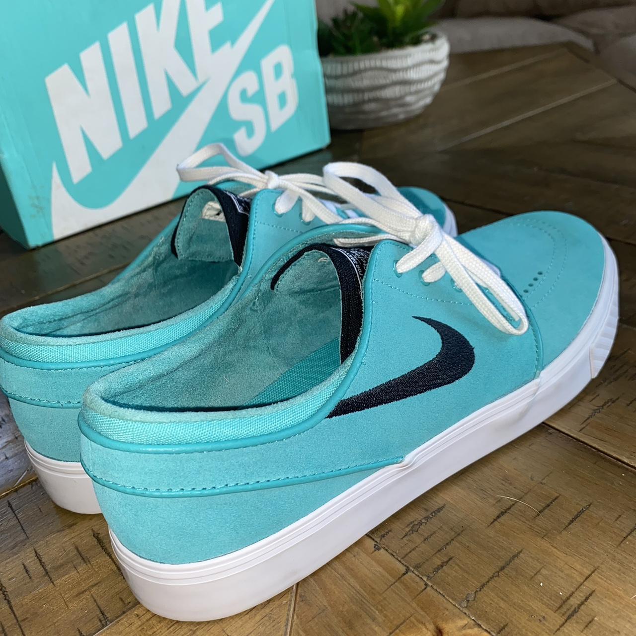tiffany blue nike trainers