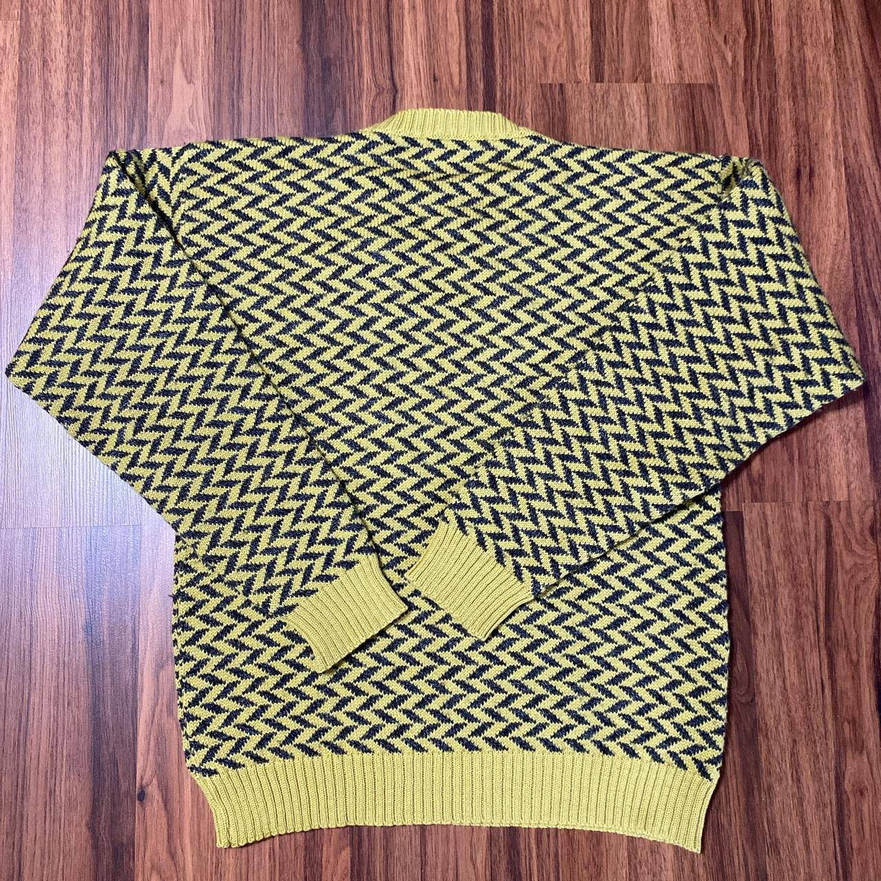 Barney's Men's Yellow and Grey Jumper (2)