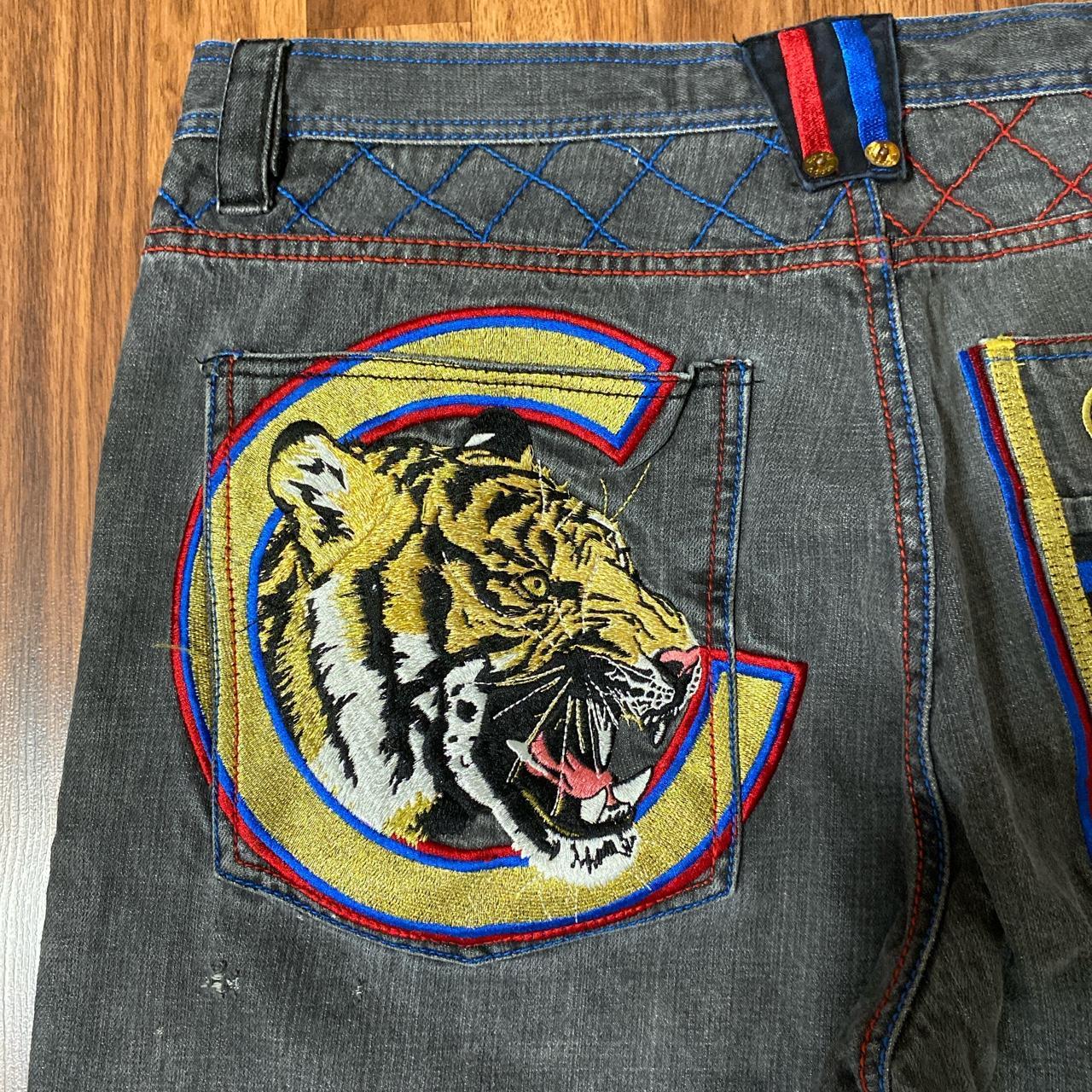 Coogi men’s Big C Tiger embroidered straight leg jeans. Size 38x32. newest EUC