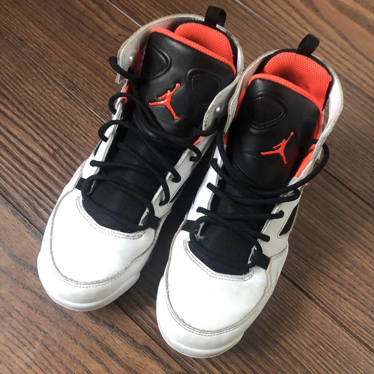 does flight club sell real jordans