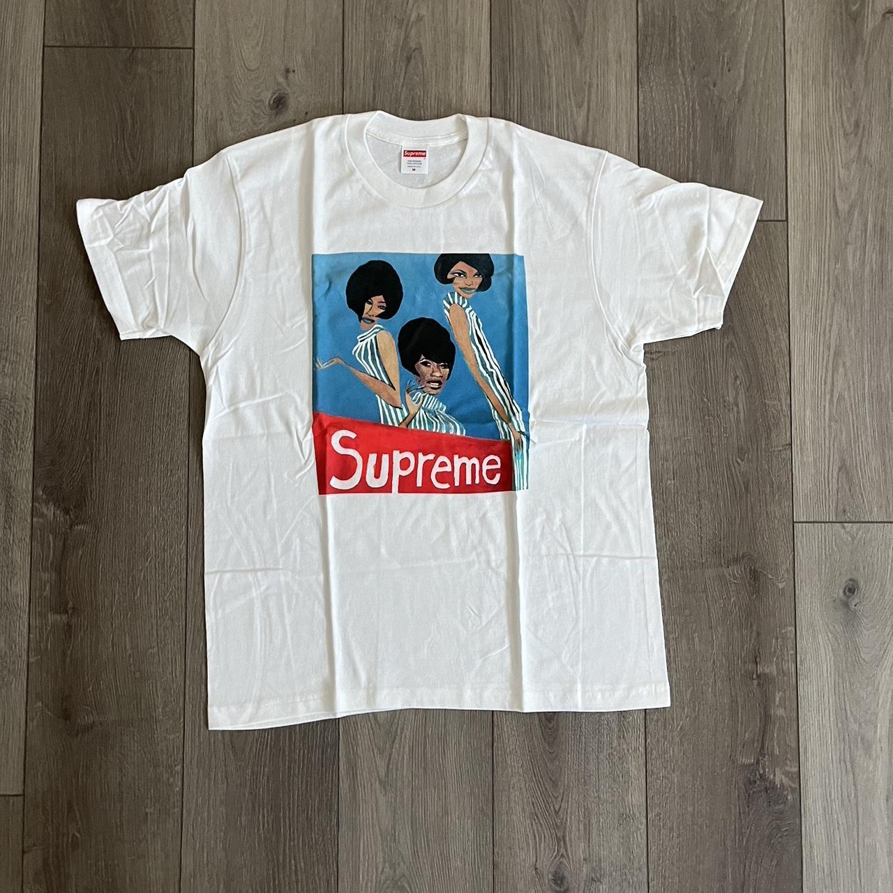 supreme group tee fw18 never worn brand new sz