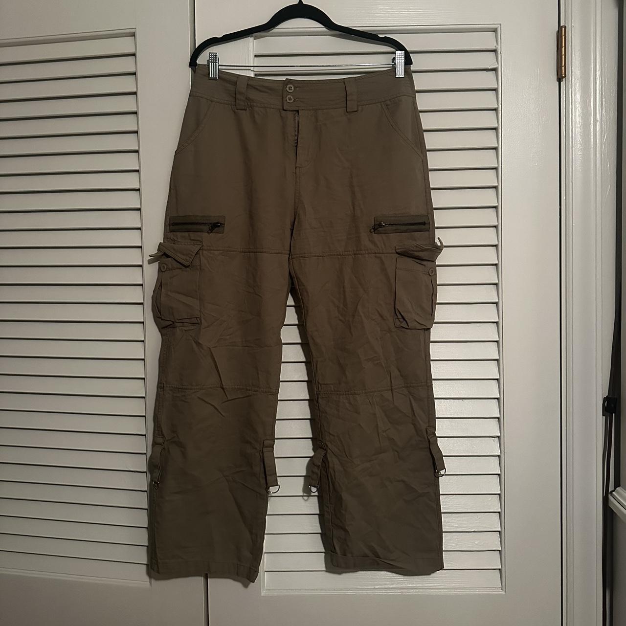 baggy army green cargos, no flaws no tag, size L - Depop