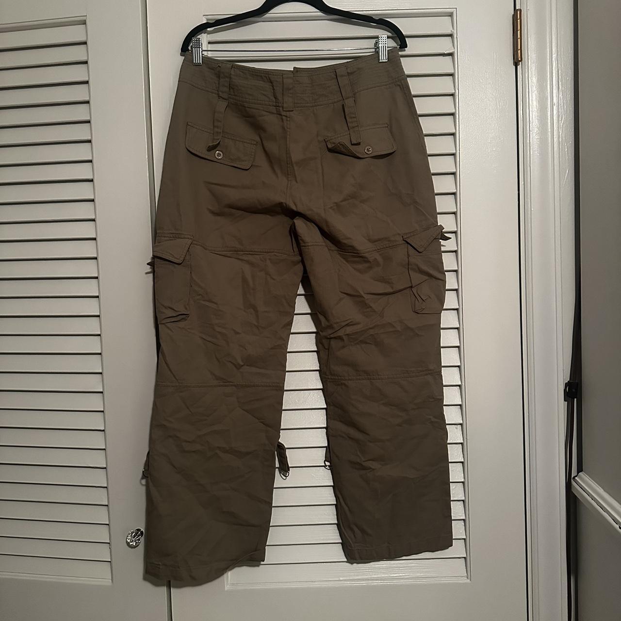 baggy army green cargos, no flaws no tag, size L - Depop