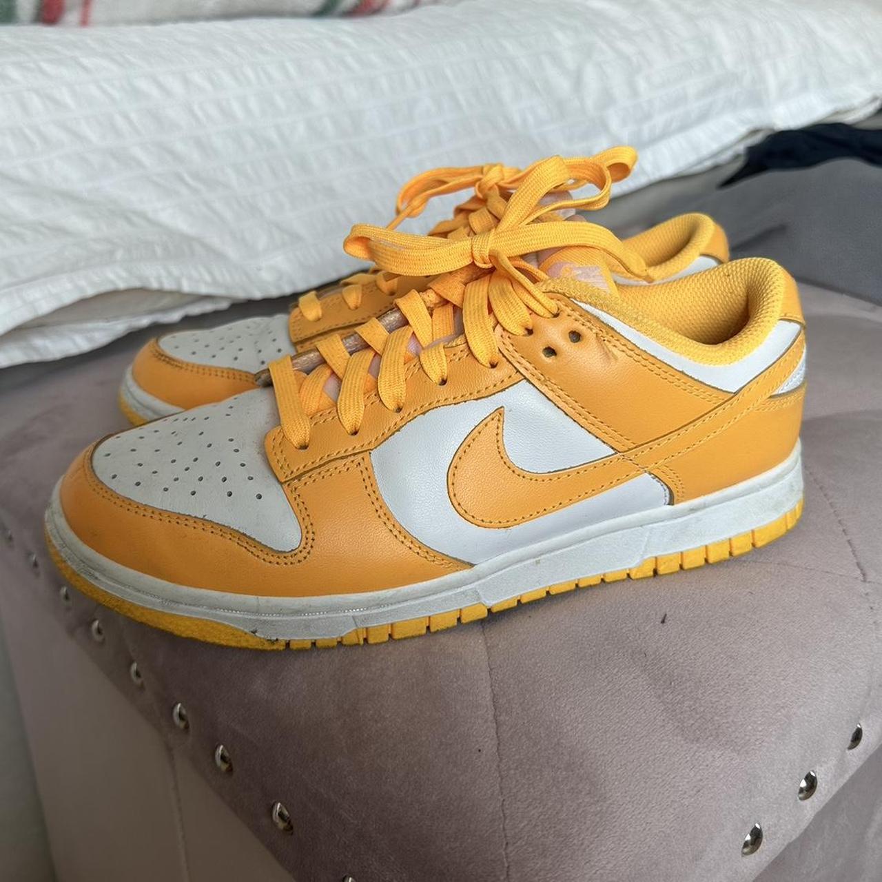 dunk laser orange stockx