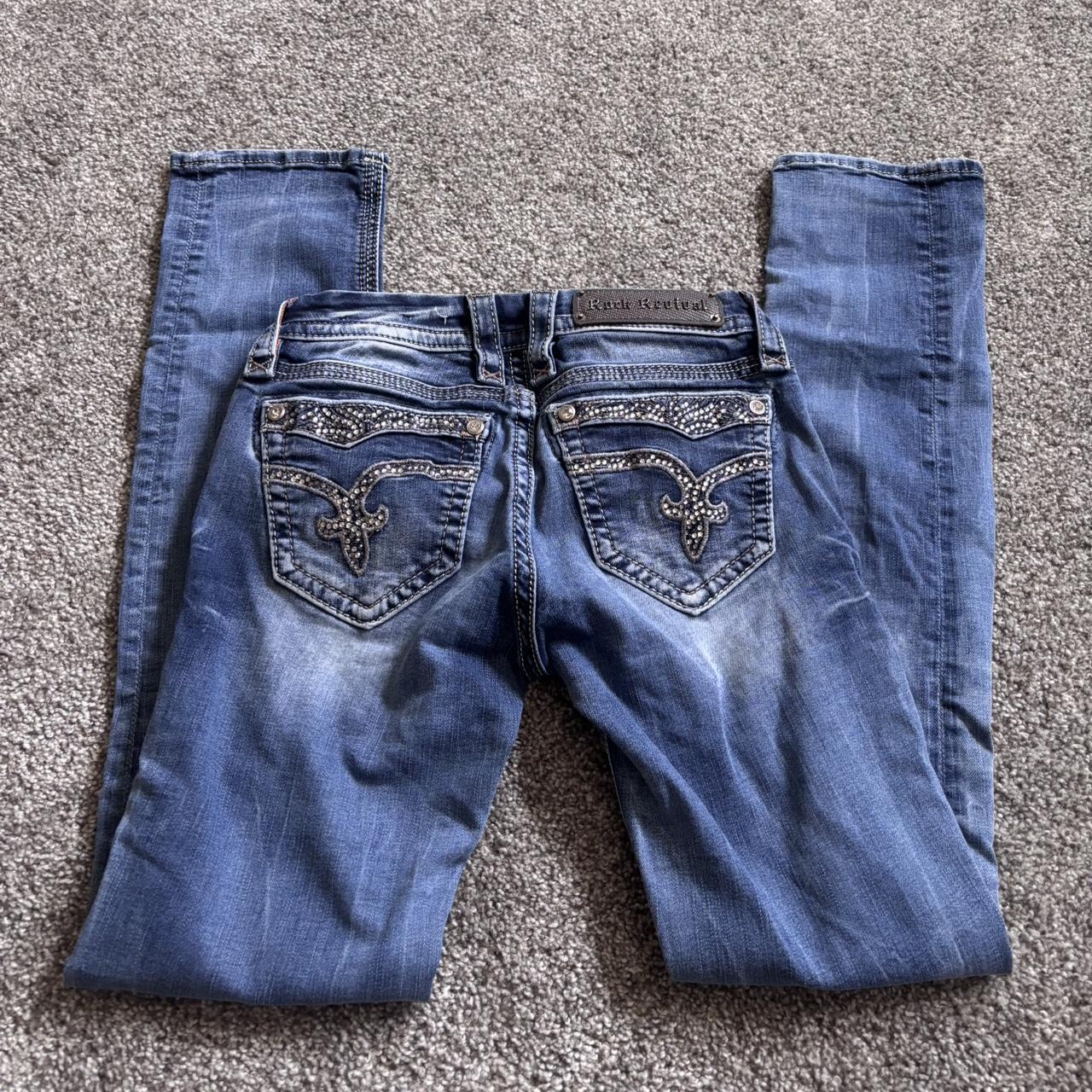 item listed by echo_and_era
