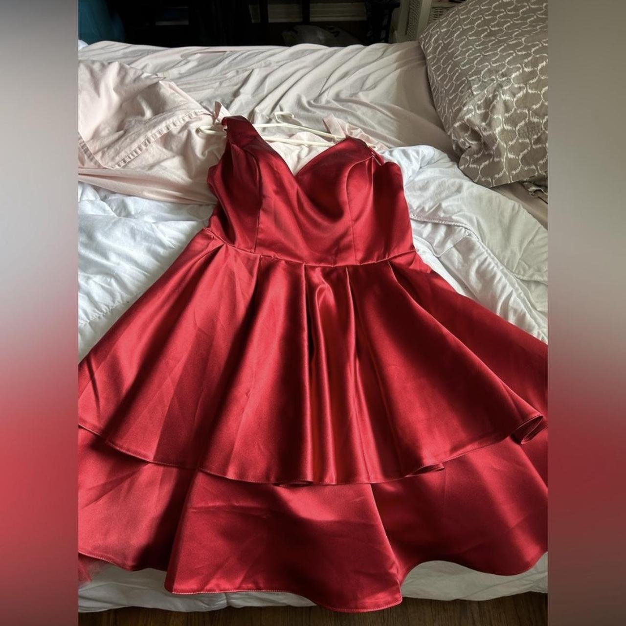 homecoming dress never worn. doesn’t say size but 10-12 - Depop