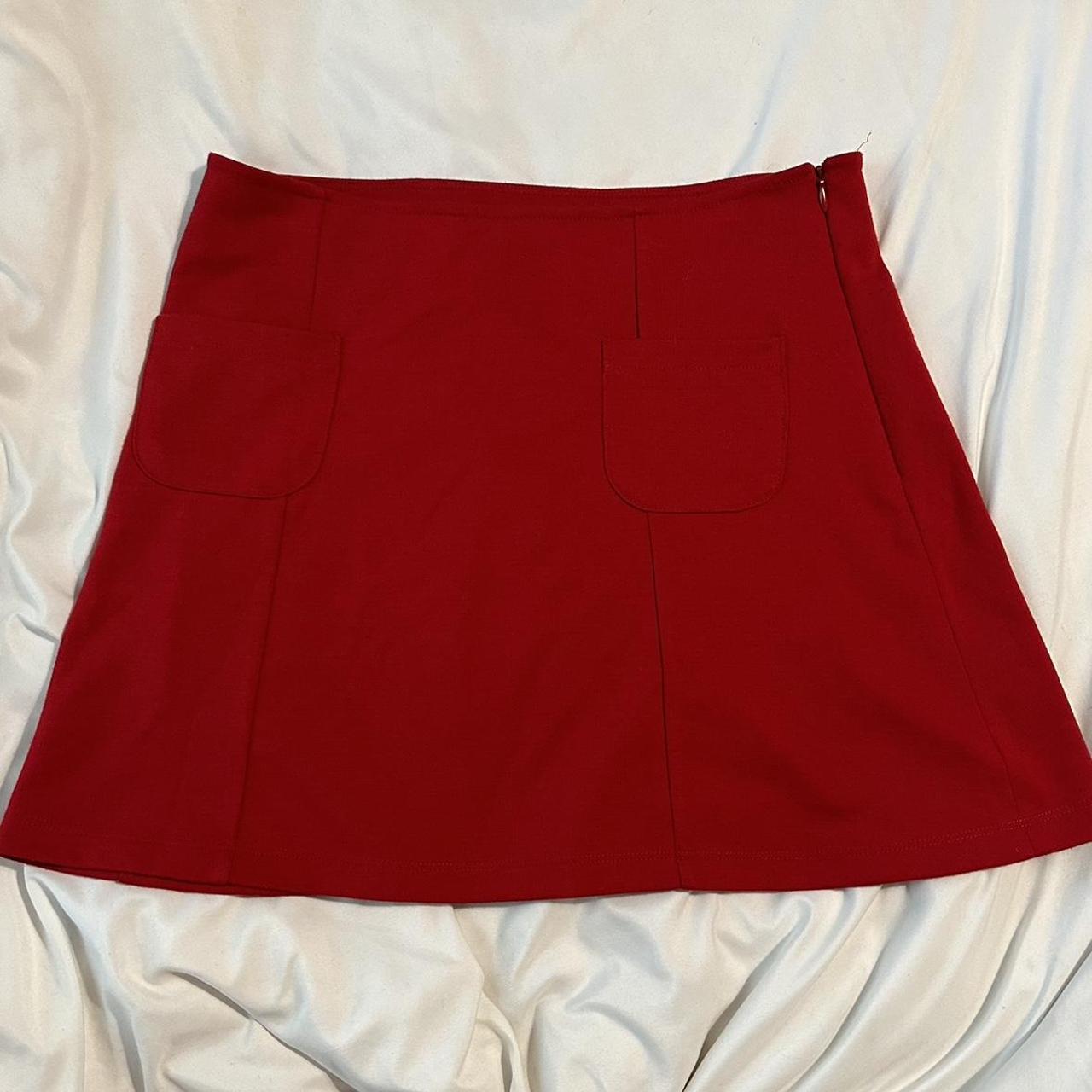 chic red mini skirt with cute little pockets on the... - Depop