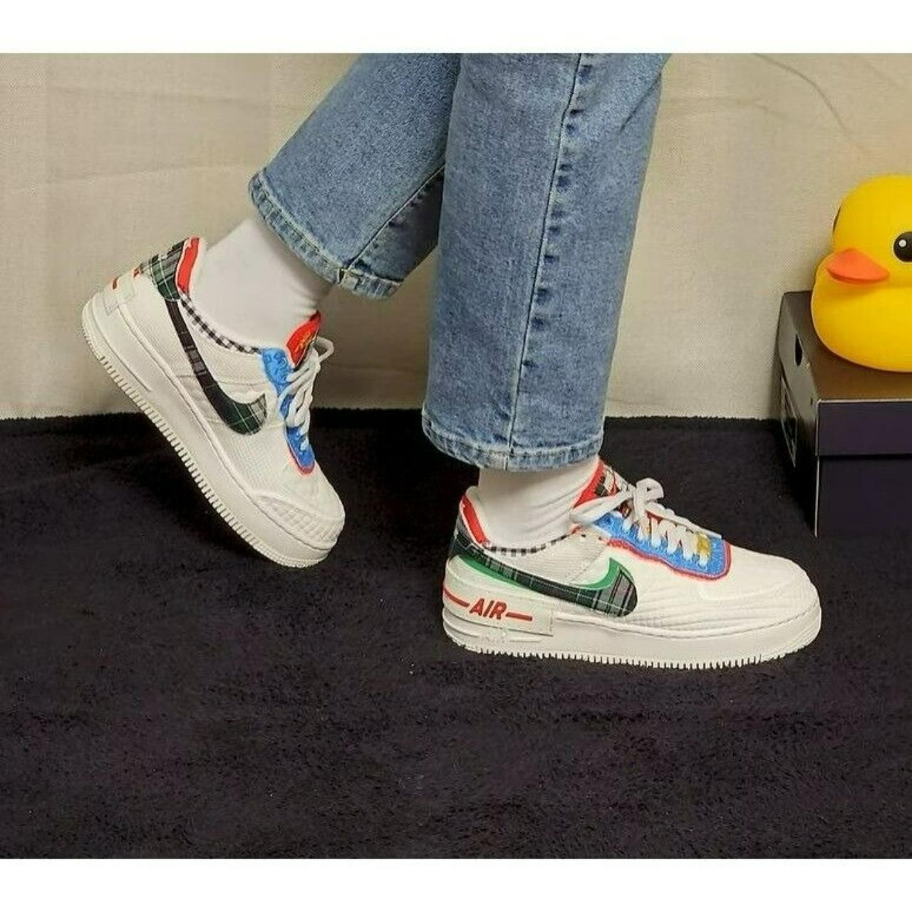 Wmns Air Force 1 Shadow SE 'Pixel Swoosh - Barely Green