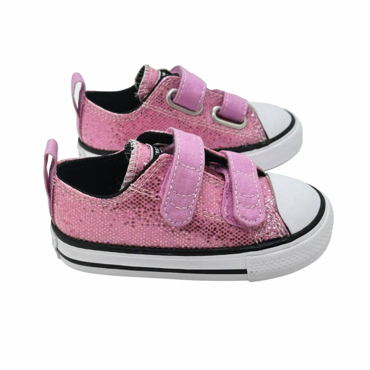 Infant girl chuck outlet taylors