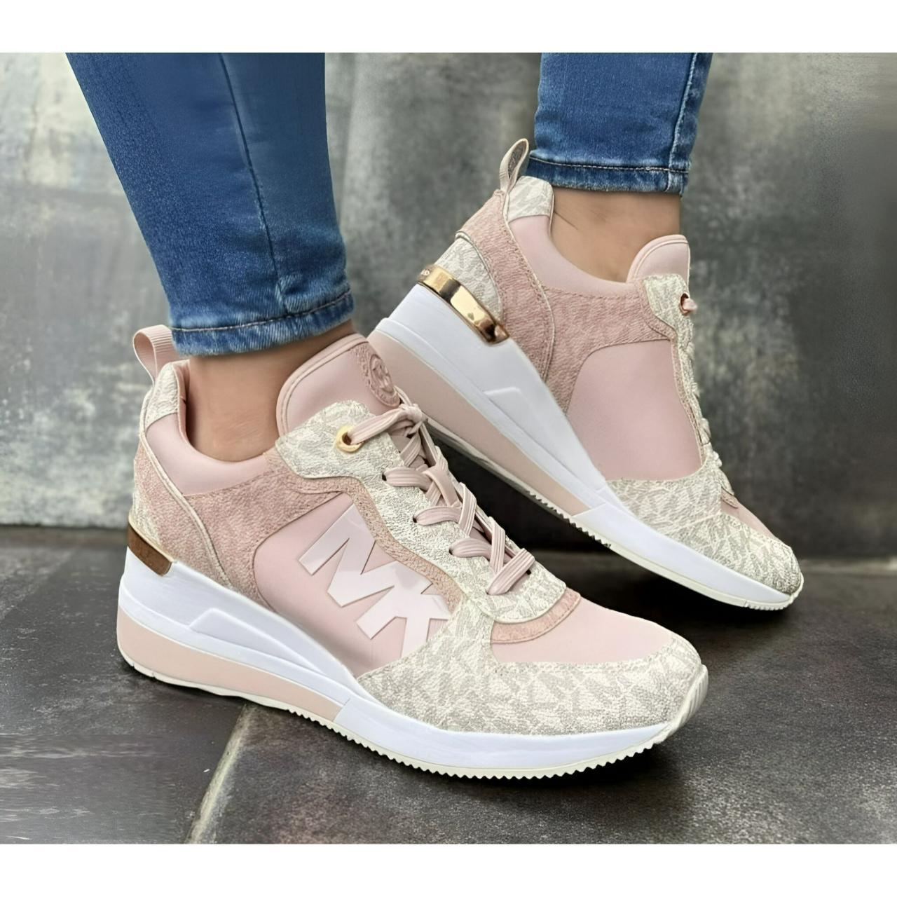 NEW Sz 8 Women s shoes Michael Kors Crista Trainer. Depop