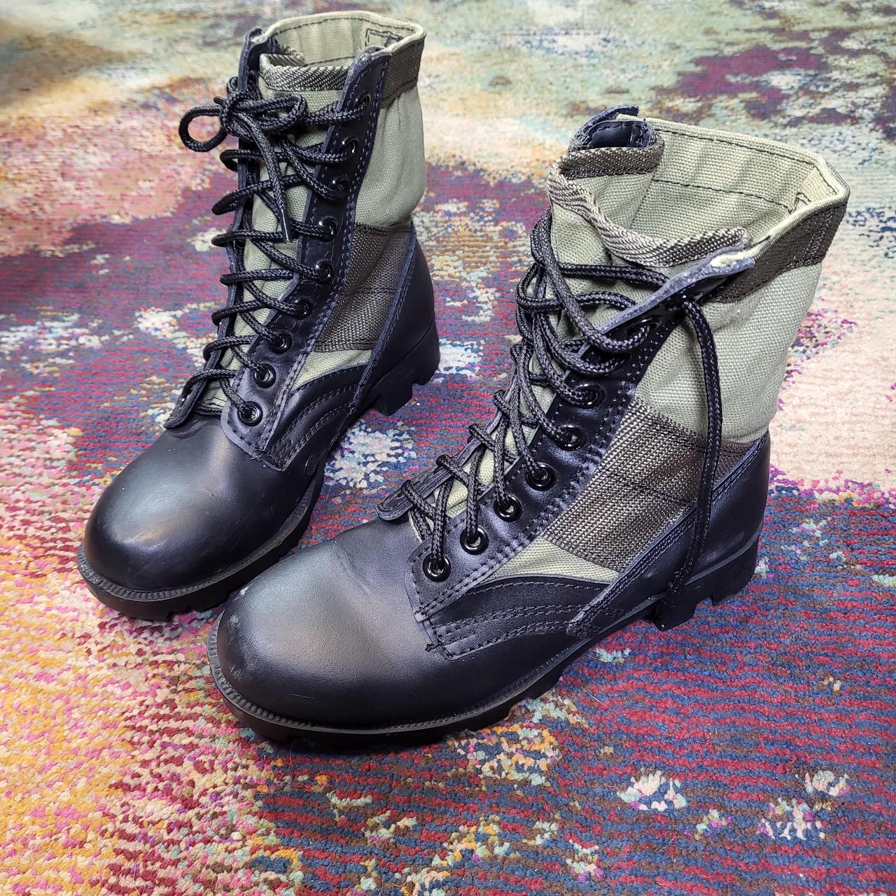 Combat best sale boots grunge