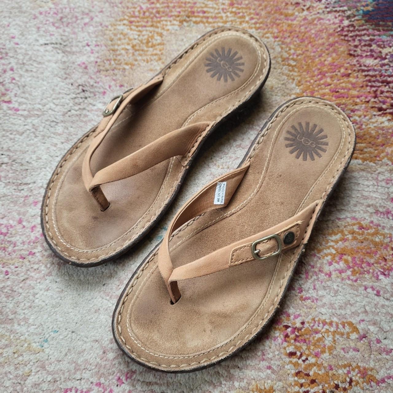 Ugg flip flops leather hot sale