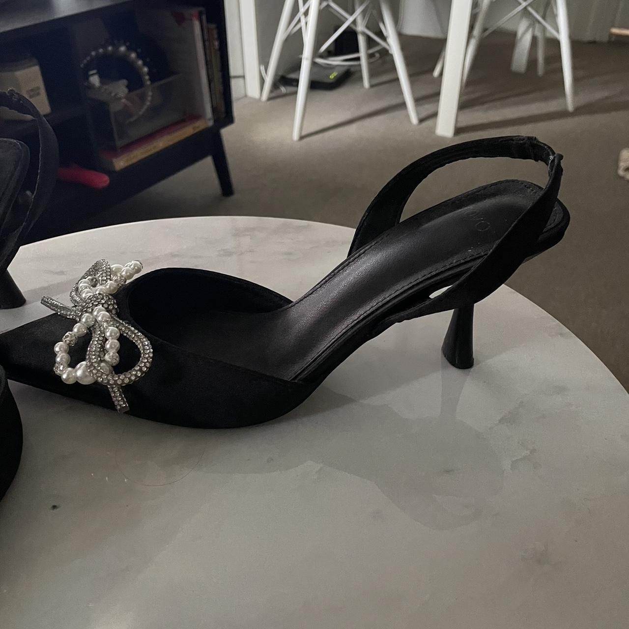 novo black heels