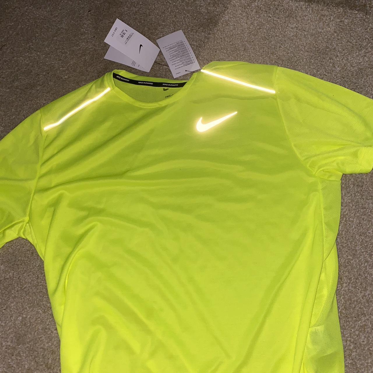 mens neon yellow nike shoes