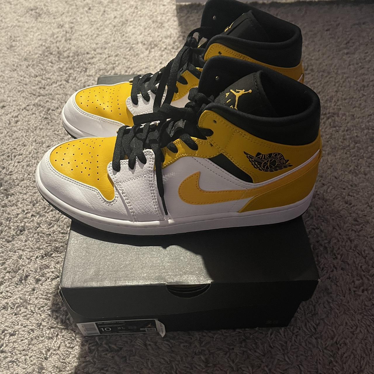 Air Jordans 1 Mid University Gold Size 10 - Men - Depop