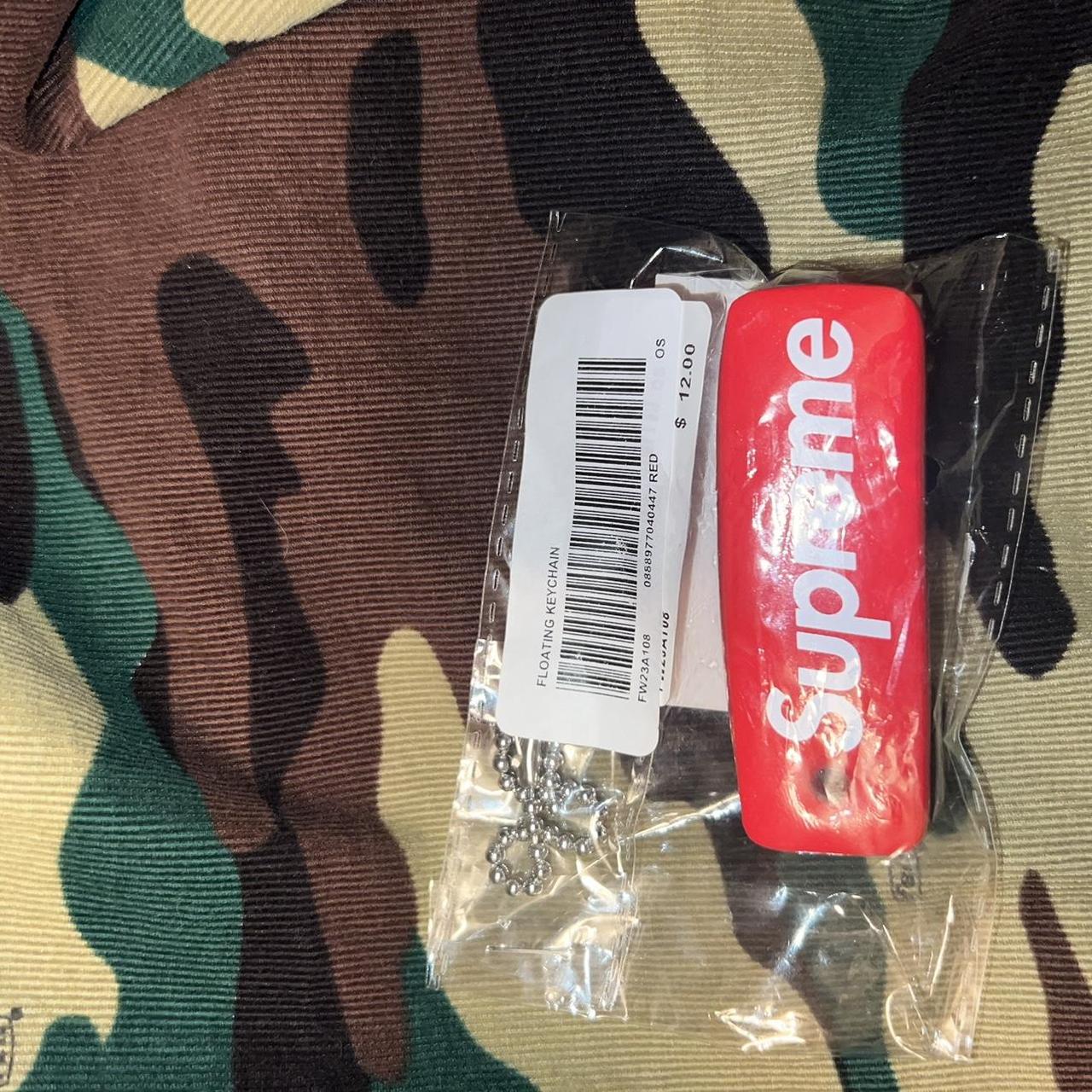 ワンピなど最旬ア！ Supreme 11SS Slugger Keychain Red - 小物