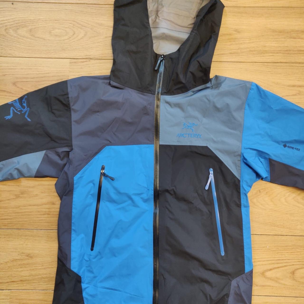 Arc'teryx Beams Beta Jacket in Blue and black -... - Depop