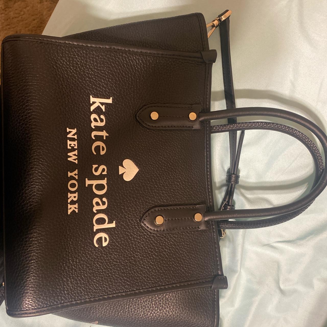 Kate Spade andi leather half moon belt bag. Worn a - Depop