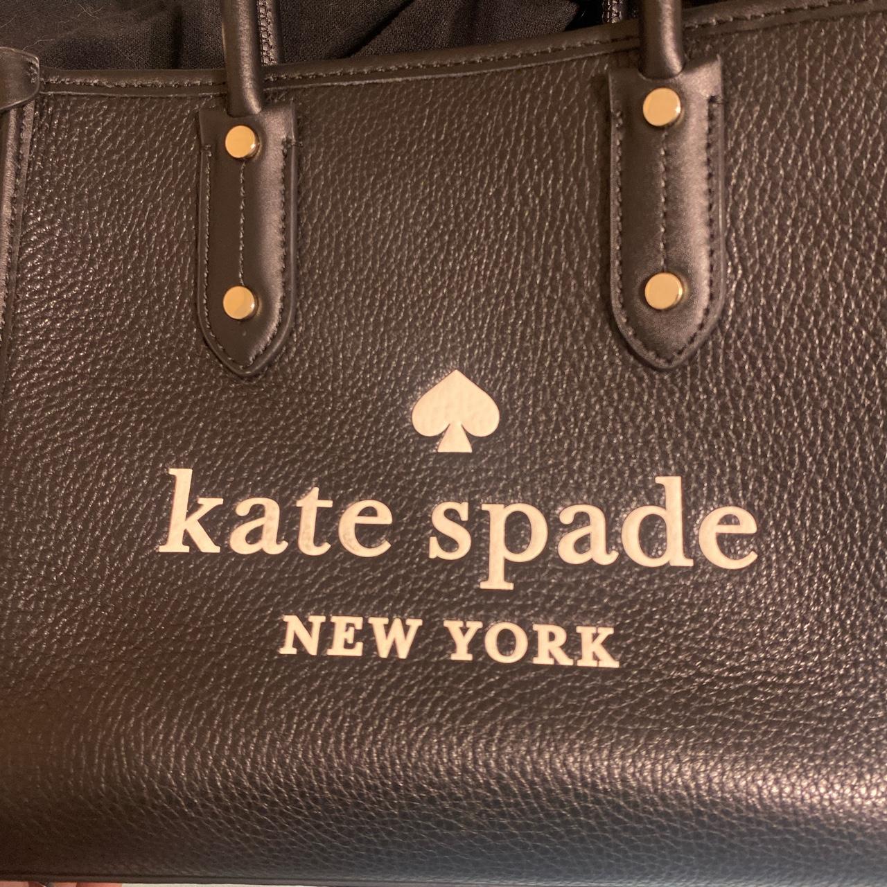 Kate Spade andi leather half moon belt bag. Worn a - Depop