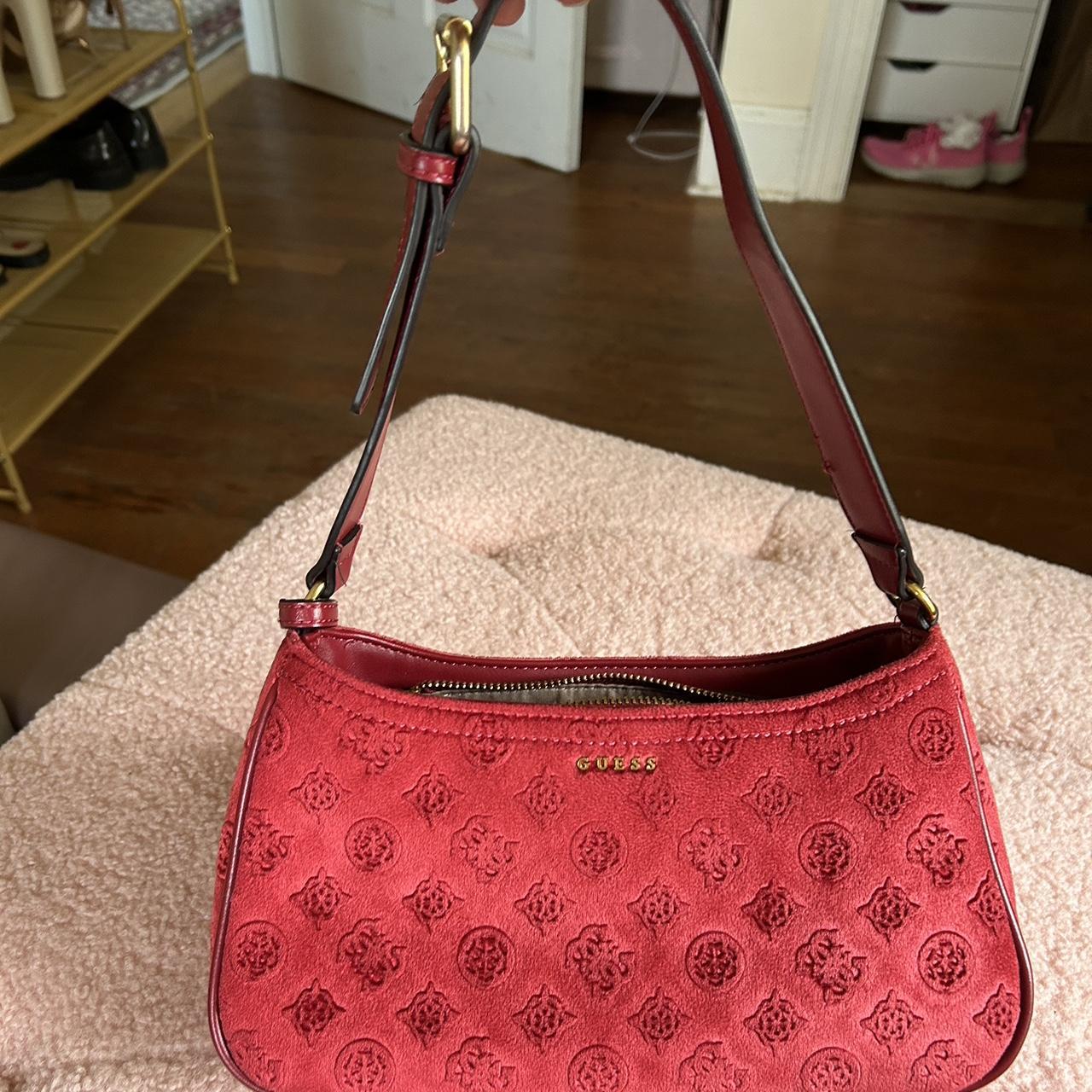 GUESS Red Shoulder Bags
