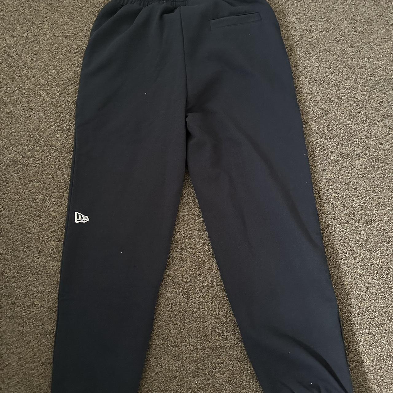 Eric Emmanuel Navy blue Sweats They are in overall... - Depop