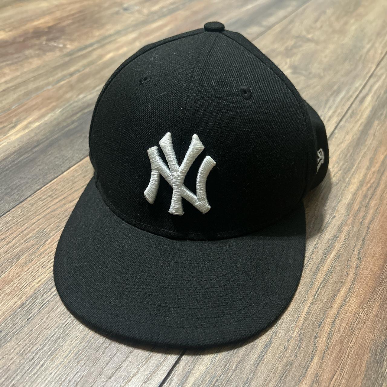 Fitted Black NY Hat Size 7 1/2 - Depop