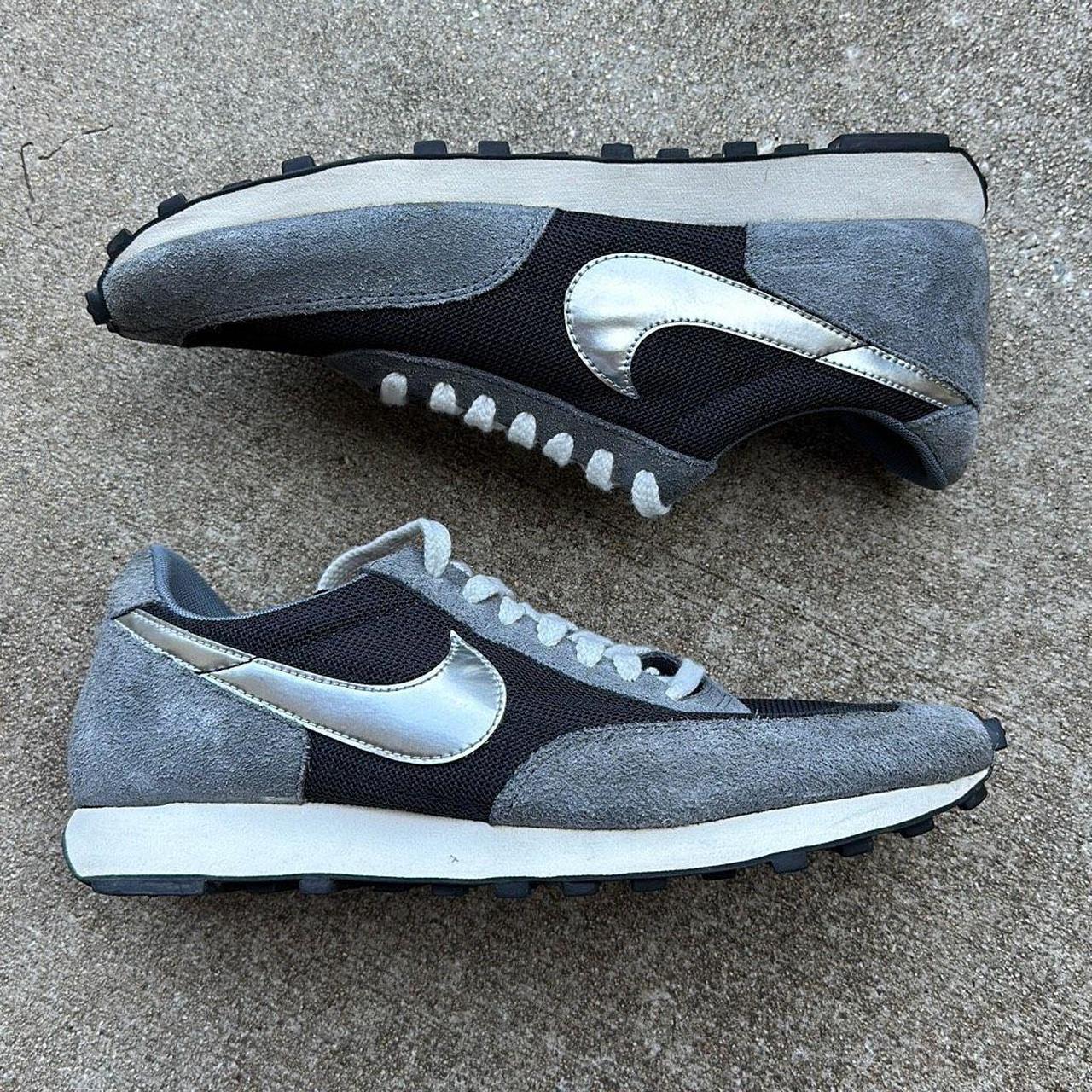 Nike daybreak silver on sale