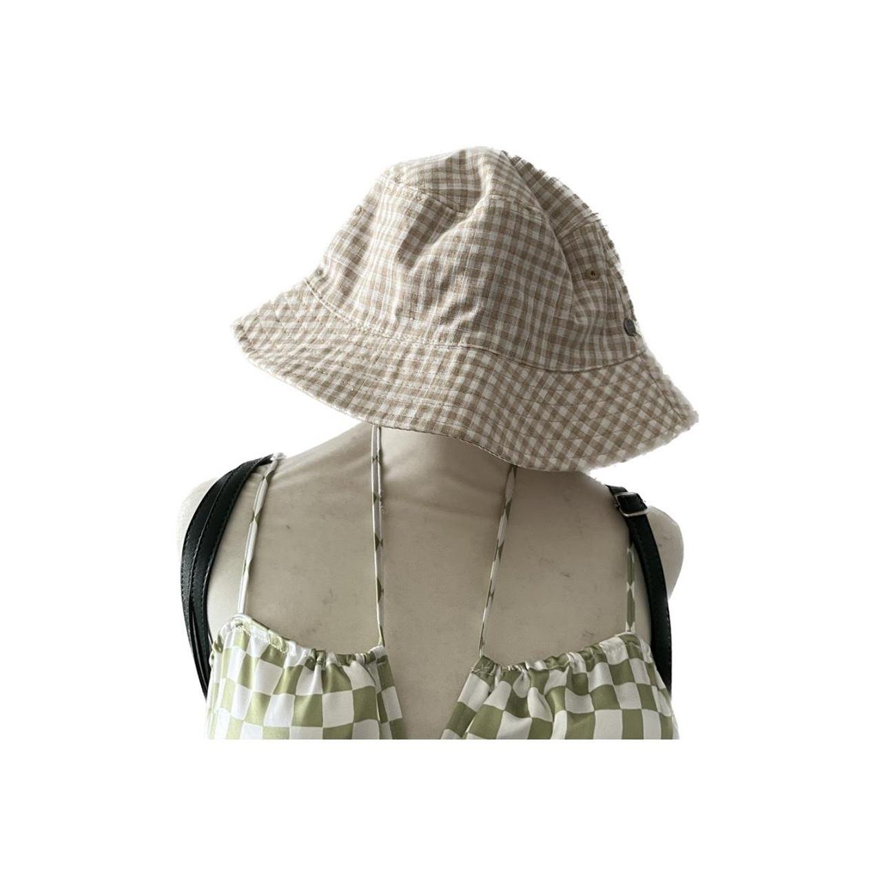 Brandy Melville Women's Cream and White Hat