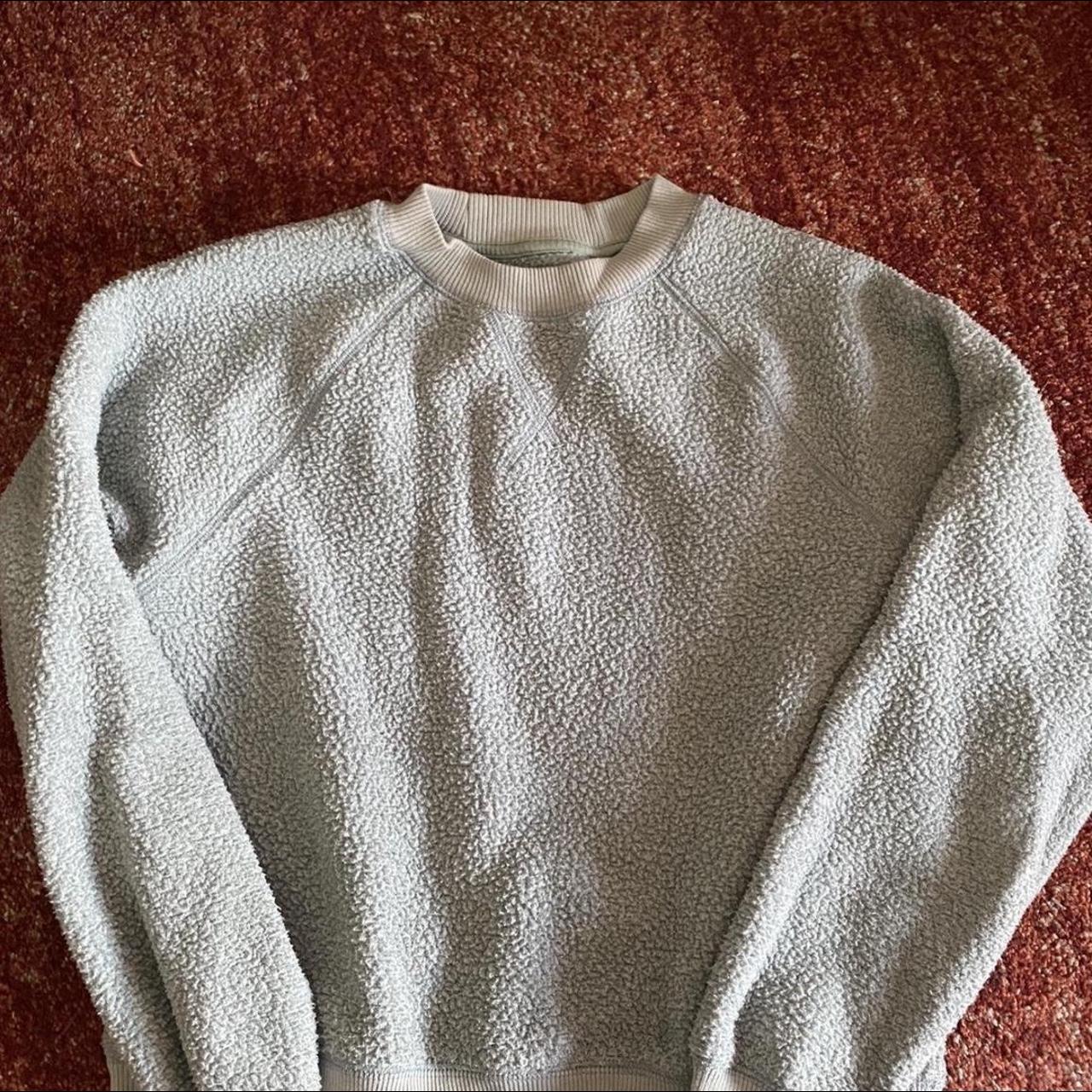 Everlane Fuzzy Sweatshirt Size Small Sold for $78... - Depop