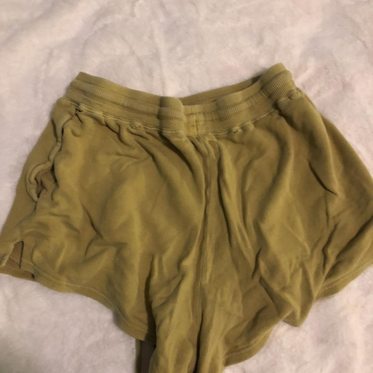 Billabong Women's Yellow Shorts (3)
