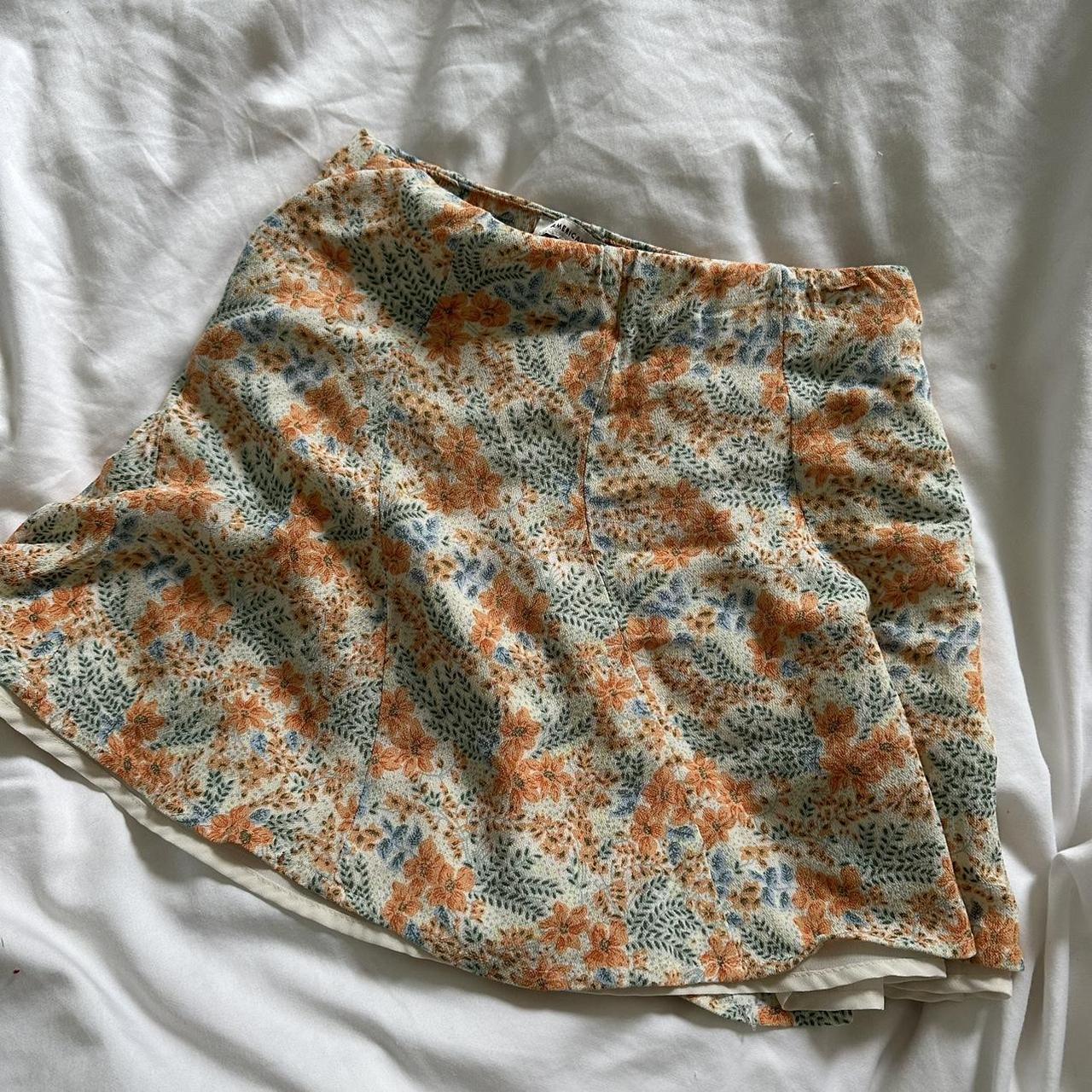 American Eagle skirt! Super cute and great for spring Depop