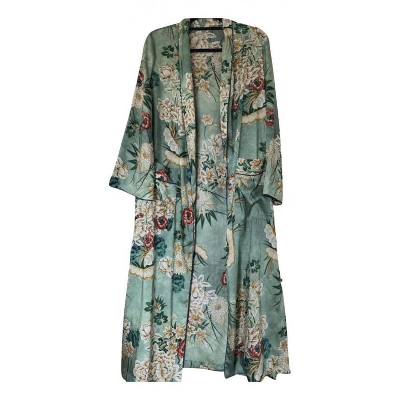 Stunning Zara satin green kimono. With side slits... - Depop