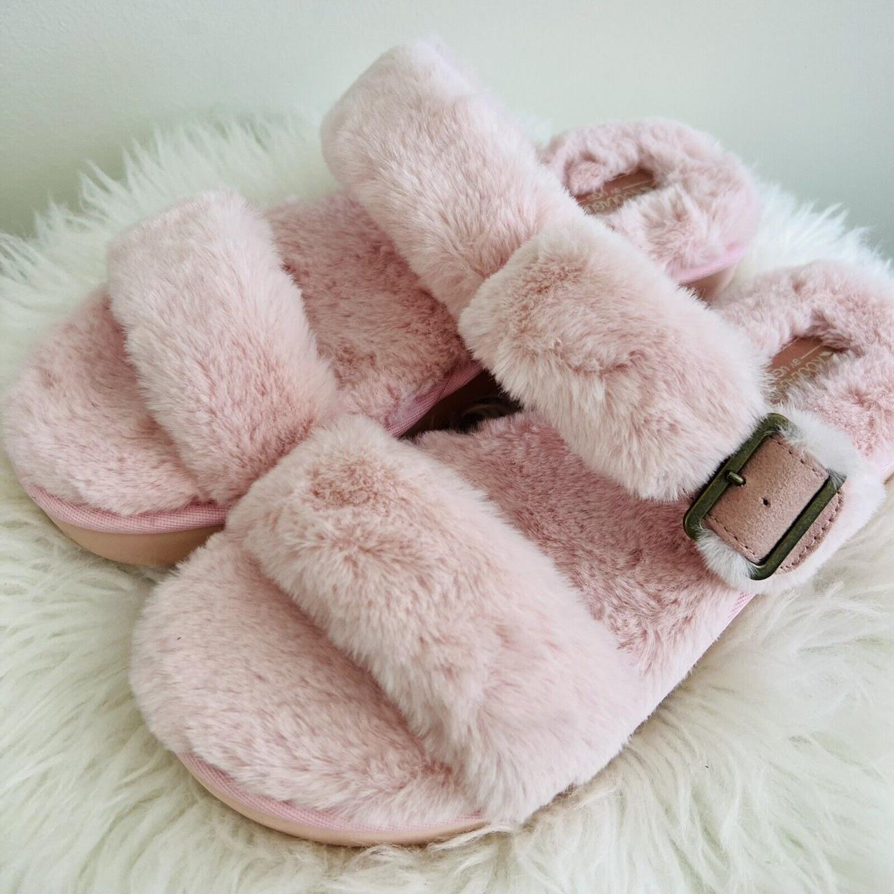 *New* Koolaburra by Ugg PInk Fuzzy Slides ~ Size... - Depop