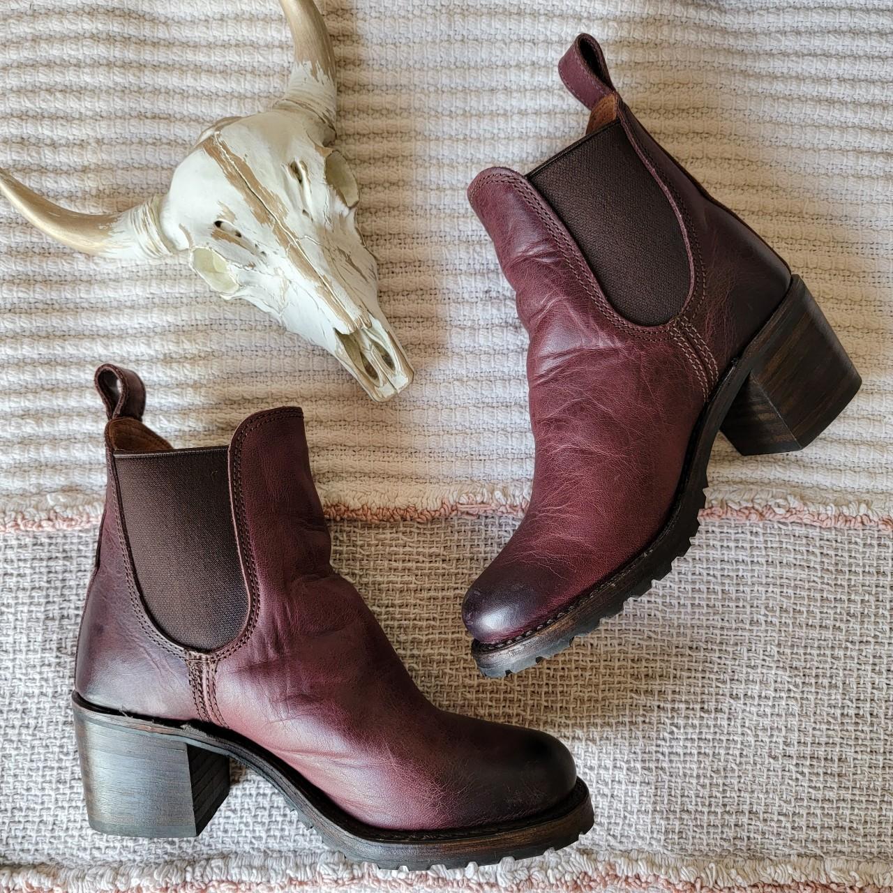 Frye sabrina chelsea sales boot sale