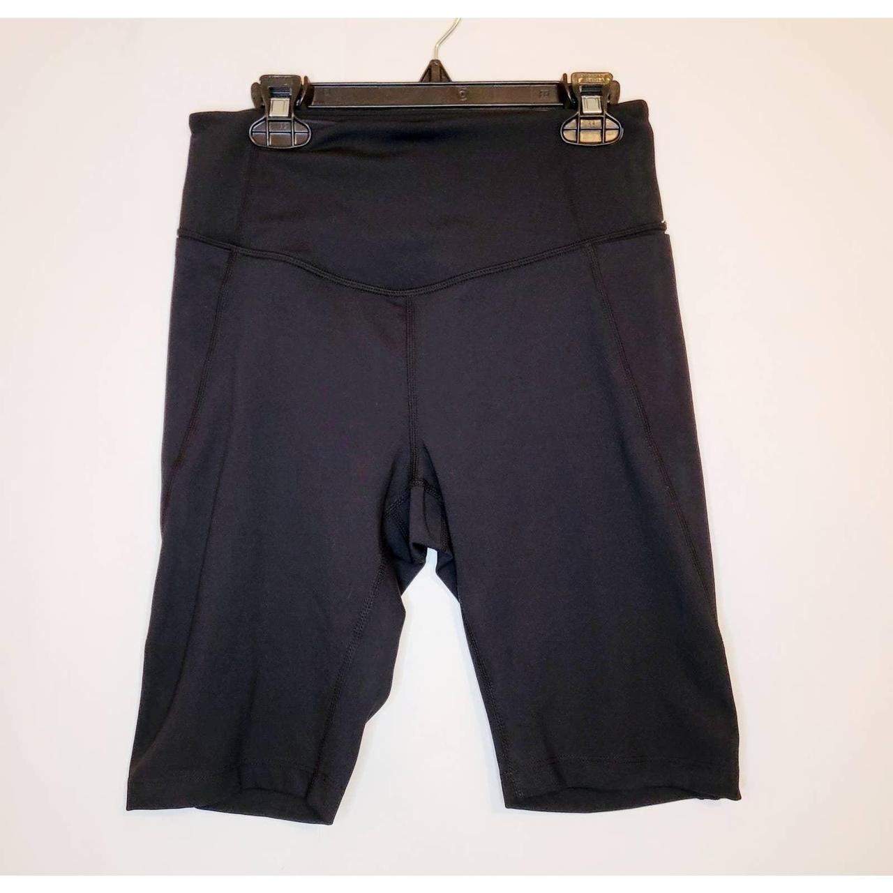 Zella black leggings size small, pockets on side, in - Depop