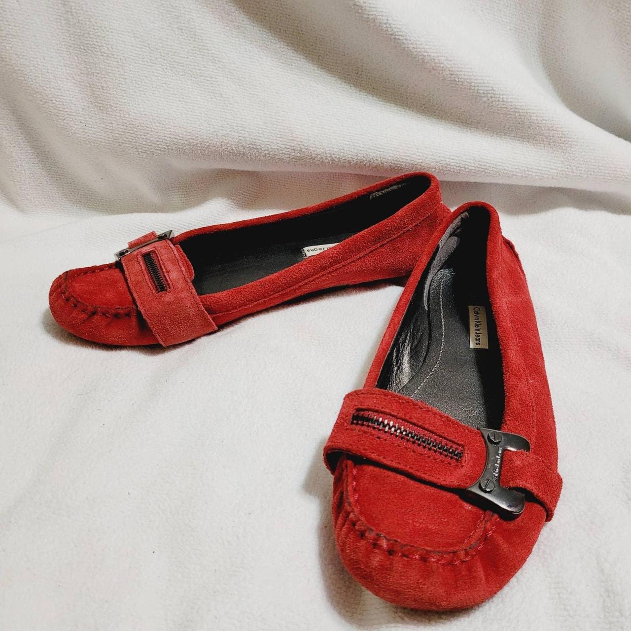 Calvin klein store red flat shoes