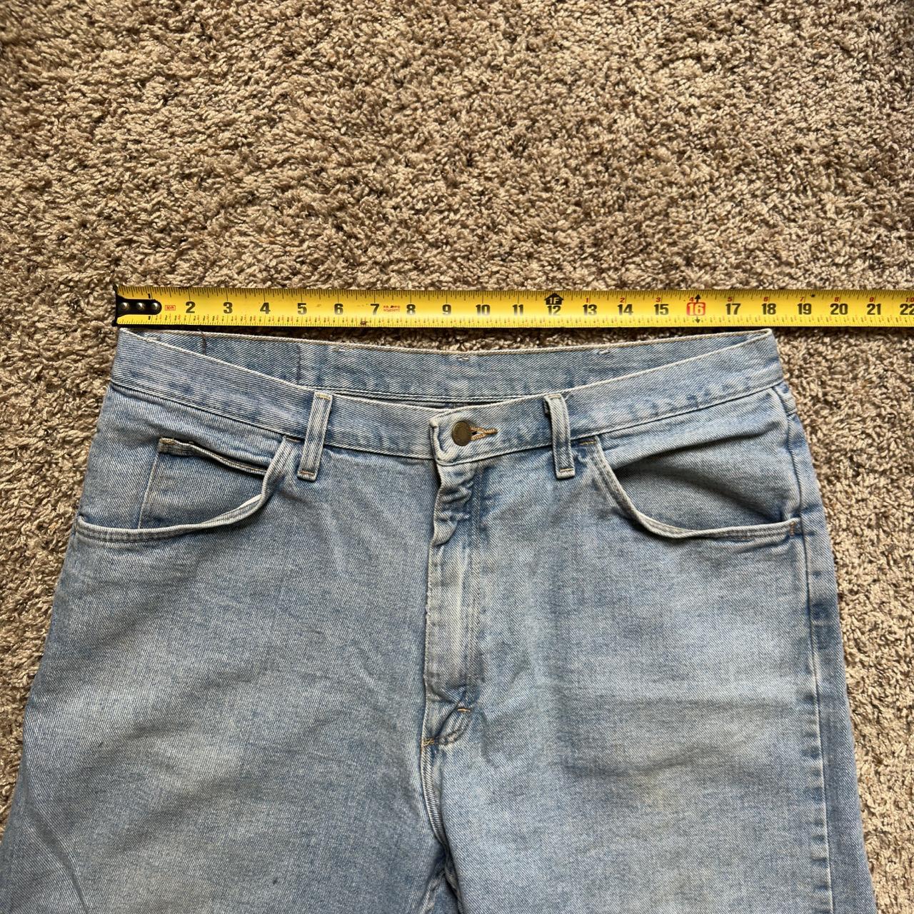 00’s wrangler jorts • fits a 36 waist, 6ft for... - Depop