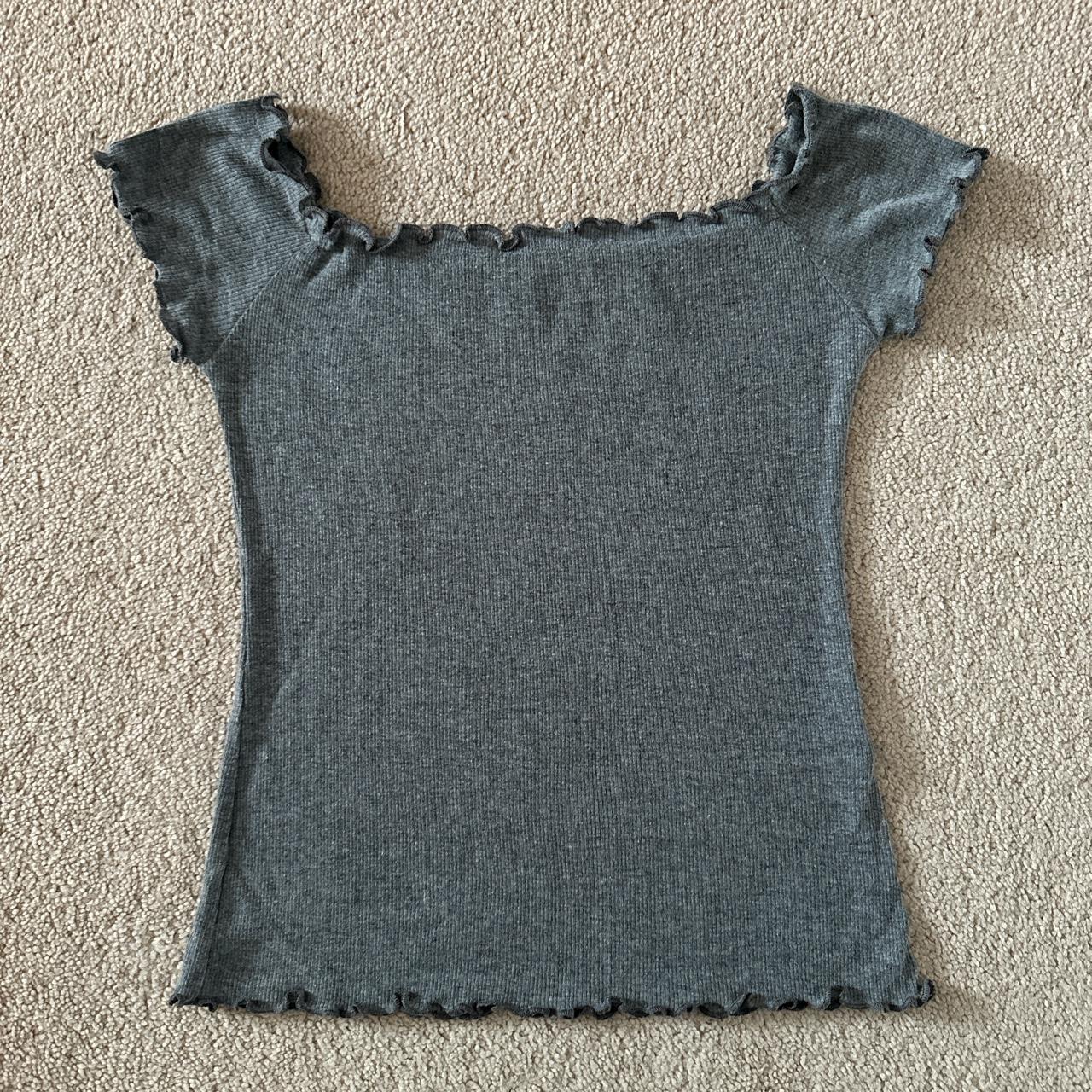 Hollister Co. Women's Grey Crop-top | Depop