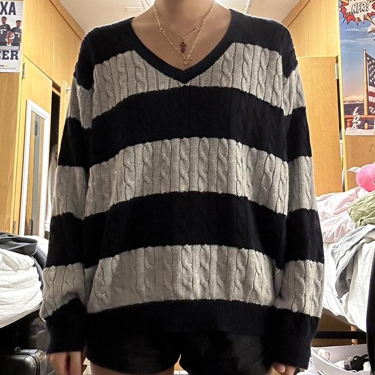 Pin by l u c🌸 on f a l l v i b e  Sweaters, Brandy melville sweater,  Stripe sweater
