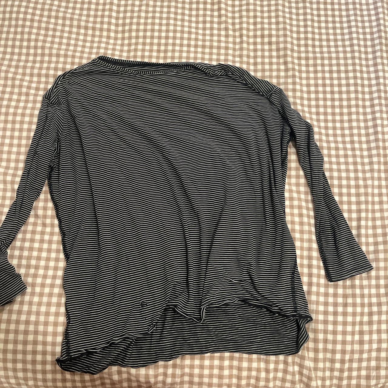 item listed by bridgetteswardrobe