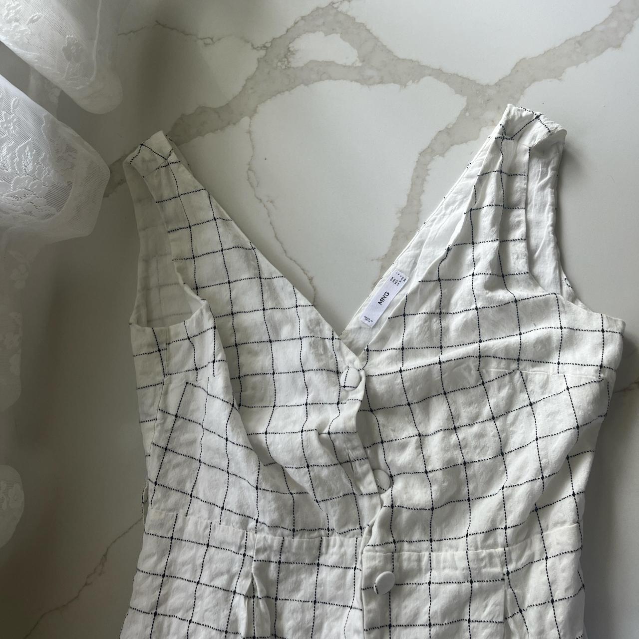 item listed by bridgetteswardrobe