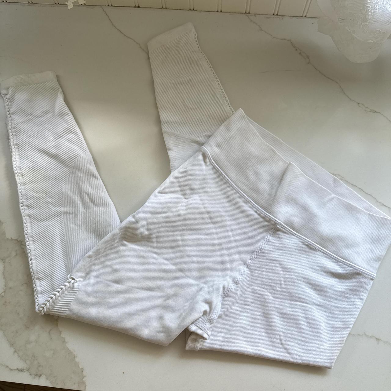 item listed by bridgetteswardrobe