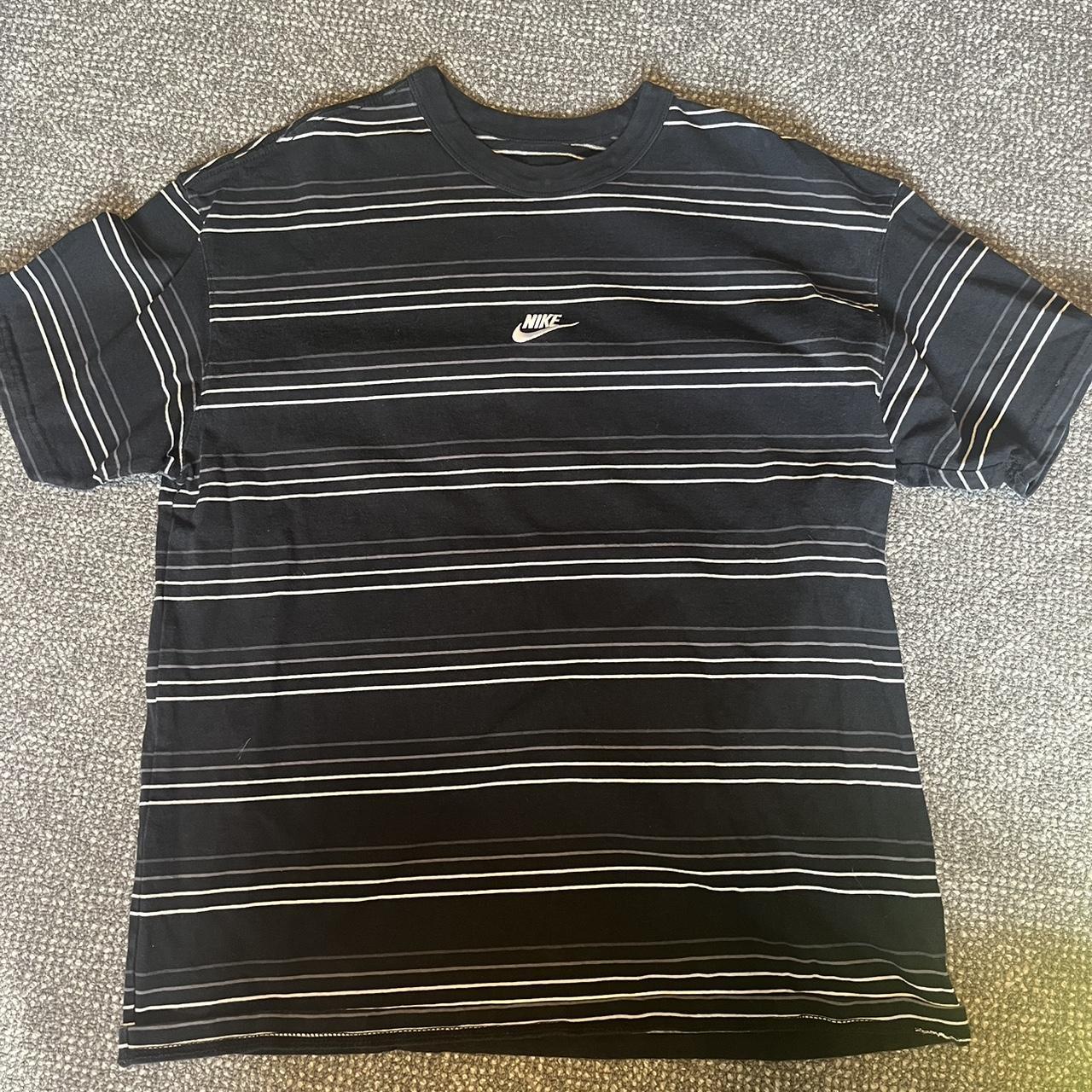 nike starfish color shirt