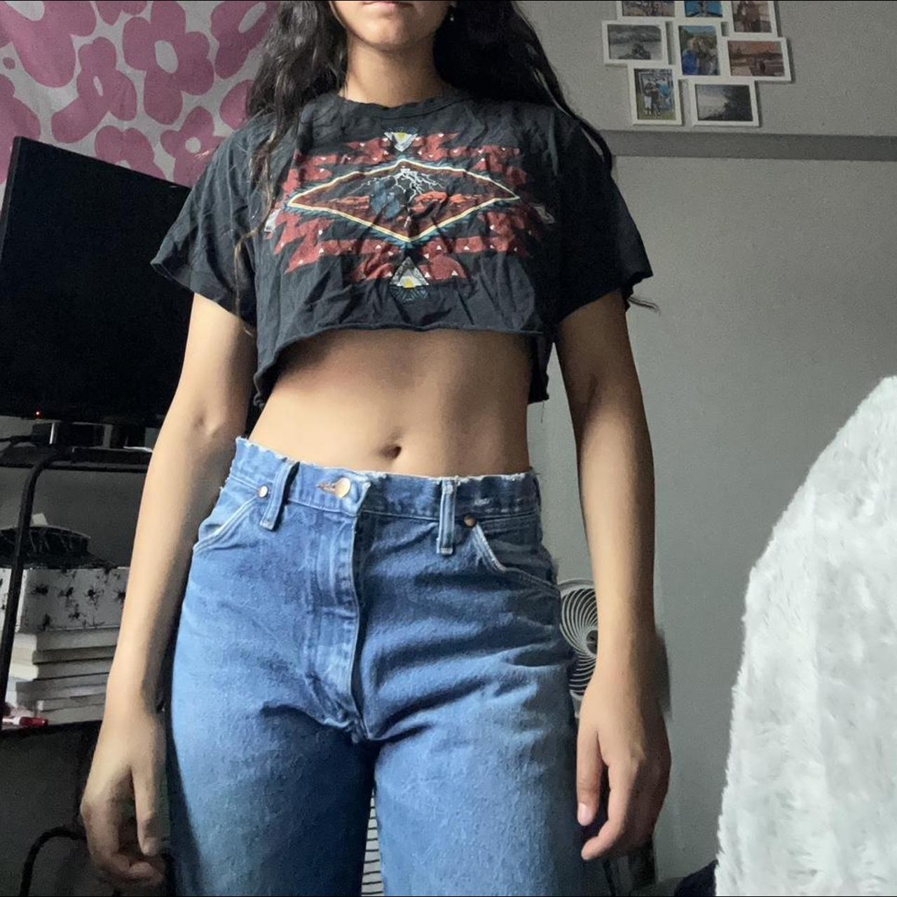 SAM Women's Crop-top | Depop