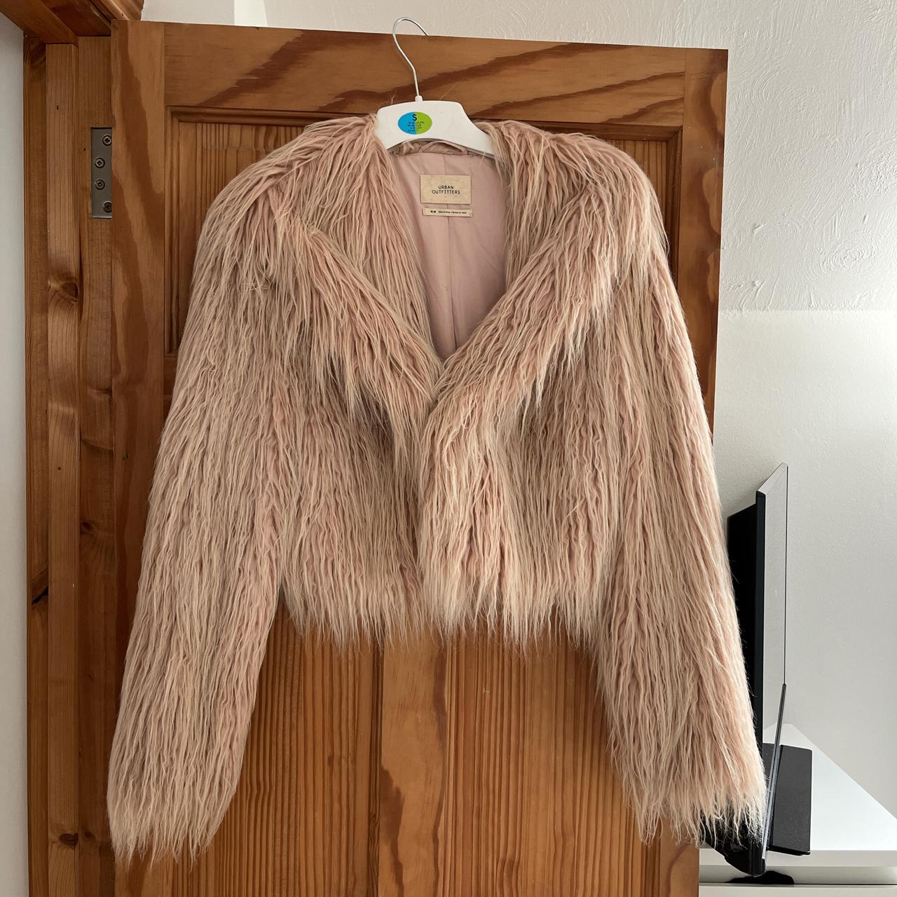 item listed by heyy_im_aimee