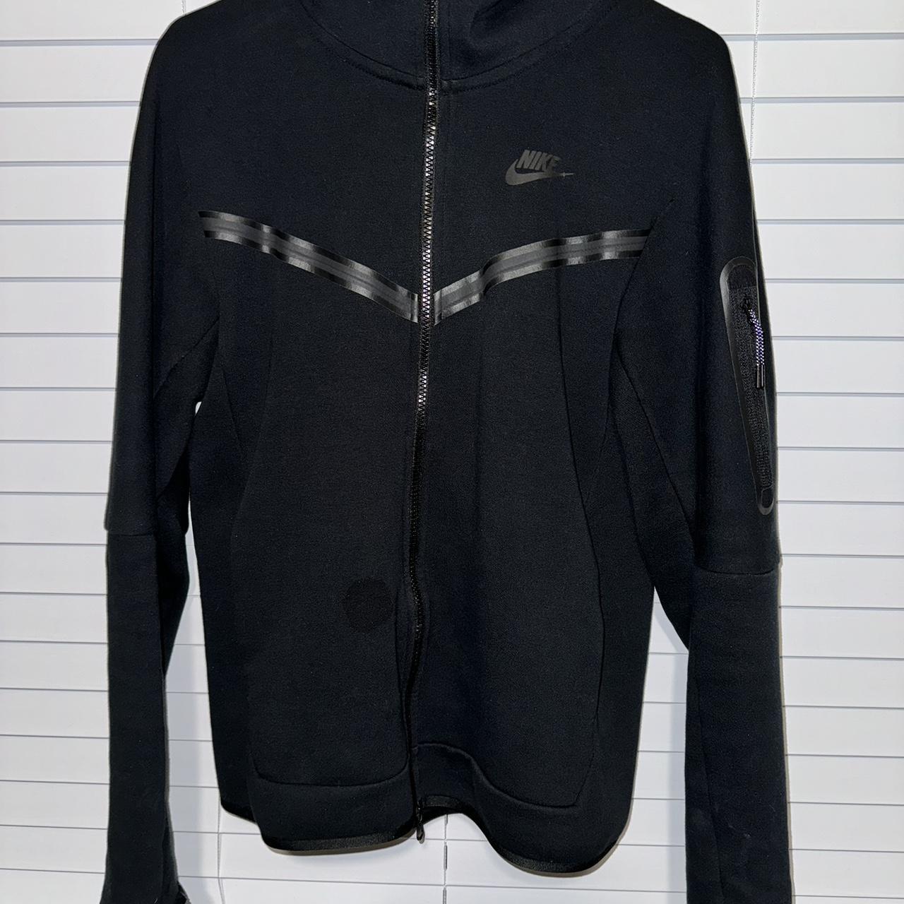 mens black nike tech